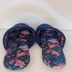 Bridgerton Izzy & Liv Women's Enchanting Floral Bee Slippers ~ Size M